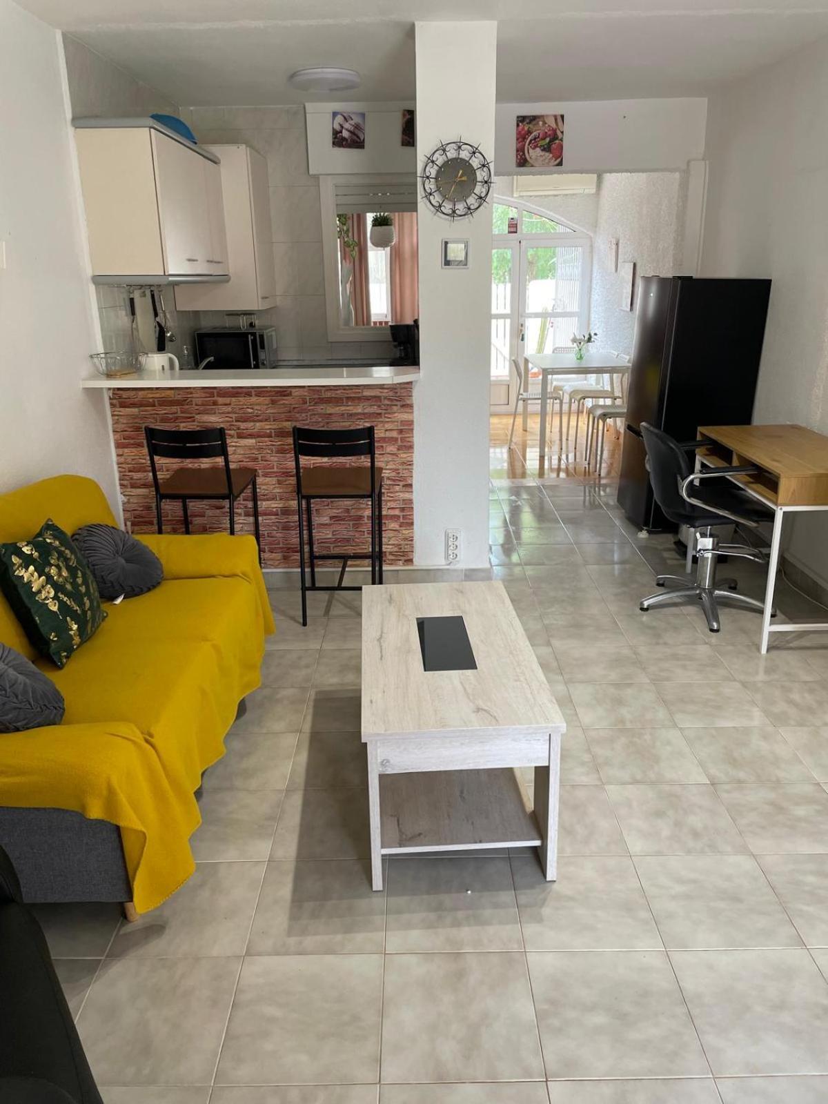 Villa Mare - 2 Beds With Balcony, Patio And Pool And Direct Park Access Μούρθια Εξωτερικό φωτογραφία